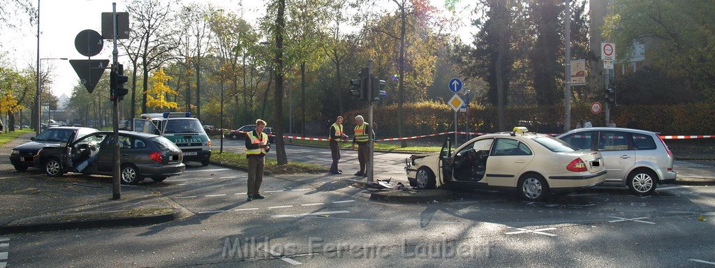 VU 4 PKW Koeln Innere Kanalstr Subbelratherstr  P22.JPG